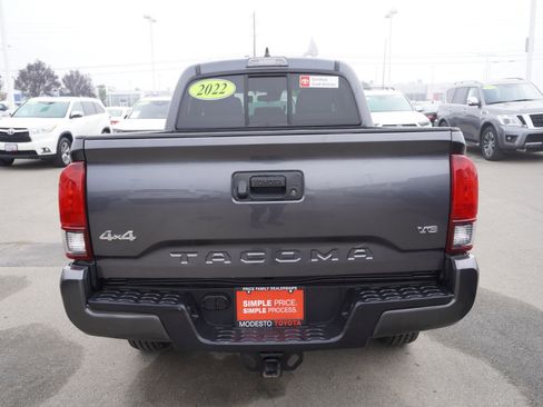Used 2022 Toyota Tacoma SR image 10
