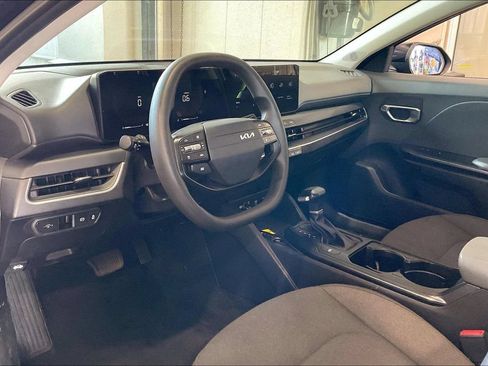 Used 2025 Kia K4 FWD image 4