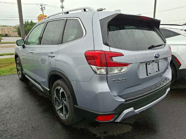 Used 2023 Subaru Forester Touring w/ Popular Package #2 AWD/4WD image 4