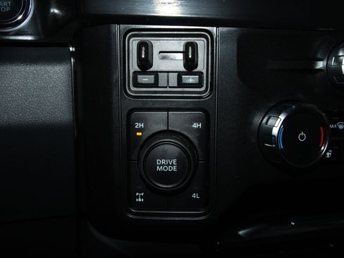 New 2026 Ford F250 Lariat w/ Lariat Premium Package image 14