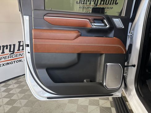 Used 2024 GMC Sierra 3500 Denali Ultimate image 21