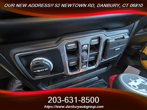 Used 2019 Jeep Wrangler Unlimited Sport S AWD/4WD image 17