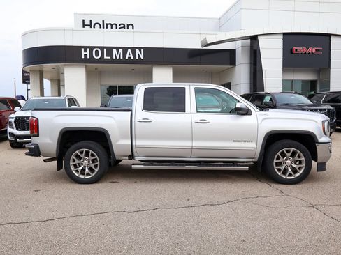 Used 2018 GMC Sierra 1500 SLT AWD/4WD image 2