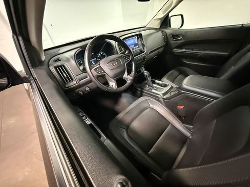 Used 2022 GMC Canyon AT4 w/ Trailering Package AWD/4WD image 2