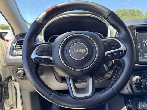 Used 2021 Jeep Compass Limited AWD/4WD image 3