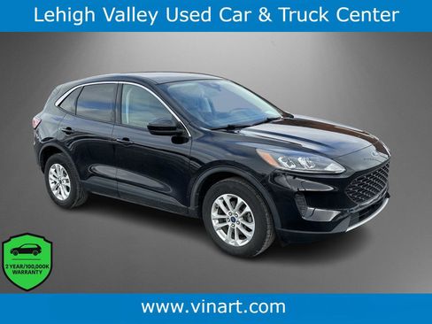 Used 2021 Ford Escape SE w/ Cold Weather Package image 1