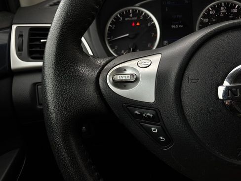 Used 2019 Nissan Sentra SR FWD image 29