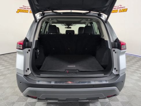 Used 2023 Nissan Rogue SV w/ SV Premium B Package FWD image 5