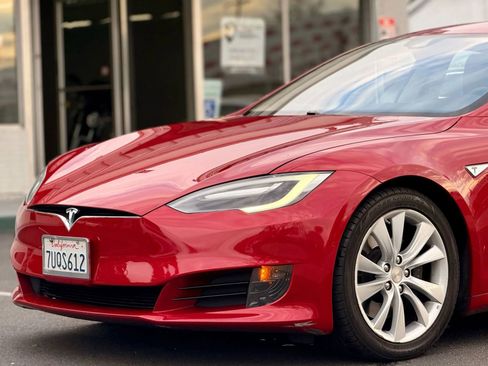 Used 2016 Tesla Model S 75D image 4
