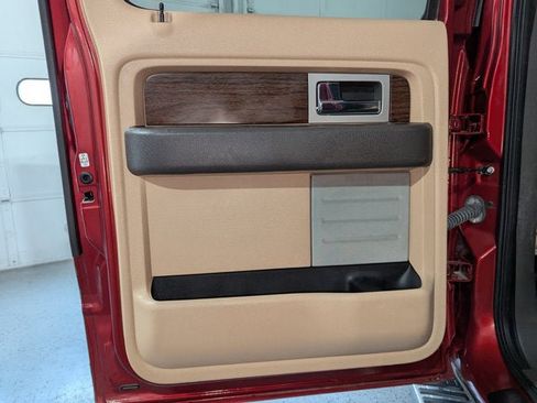 Used 2014 Ford F150 Lariat w/ Lariat Chrome Package image 19