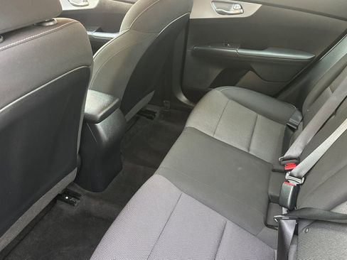 Used 2024 Kia Forte LXS image 12