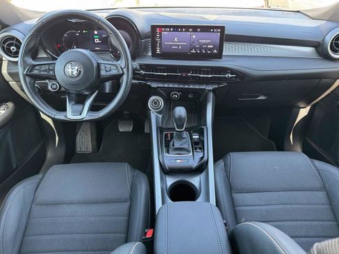 Used 2024 Alfa Romeo Tonale Sprint AWD/4WD image 19