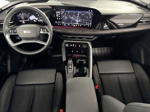 Used 2025 Audi Q5 Premium Plus w/ Premium Plus image 17