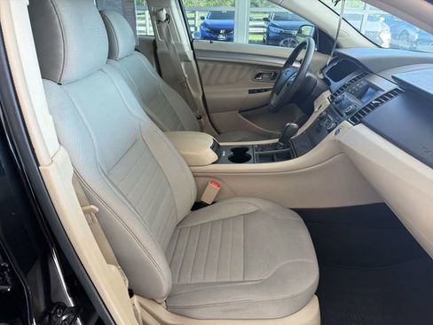 Used 2015 Ford Taurus SE FWD image 18