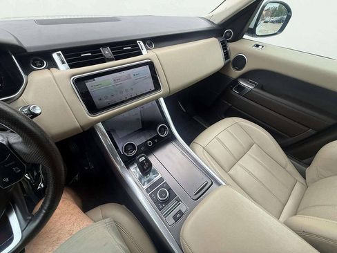 Used 2019 Land Rover Range Rover Sport HSE AWD/4WD image 18