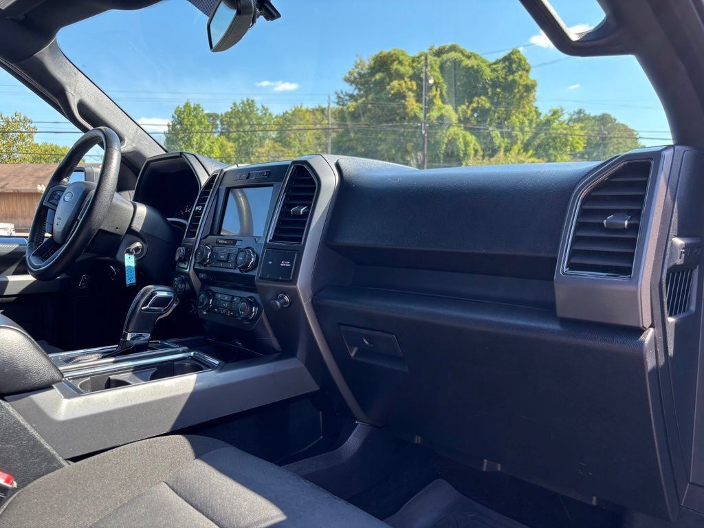 Used 2018 Ford F150 XLT w/ Equipment Group 302A Luxury AWD/4WD image 31