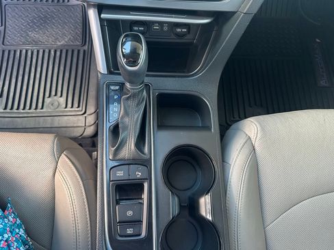 Used 2017 Hyundai Sonata Limited w/ Ultimate Package 04 FWD image 15