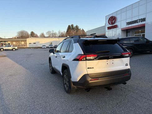 Used 2024 Toyota RAV4 Hybrid Woodland image 5
