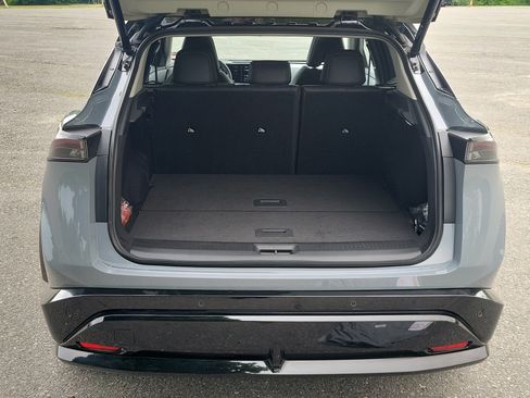 Used 2025 Nissan Ariya AWD image 17