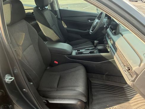 Certified 2024 Honda Accord EX image 28
