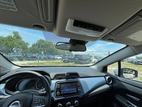 Used 2025 Nissan Versa SV w/ Trunk Package FWD image 33