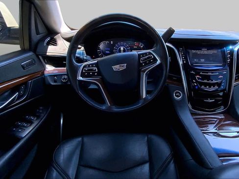 Used 2019 Cadillac Escalade Premium Luxury AWD/4WD image 6
