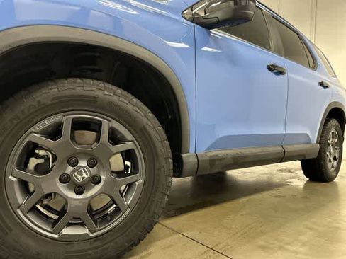 Used 2024 Honda Pilot TrailSport image 28