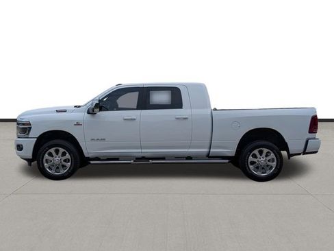 Used 2025 RAM 3500 Laramie AWD/4WD image 8