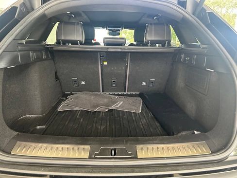 Used 2019 Land Rover Range Rover Velar R-Dynamic SE AWD/4WD image 39