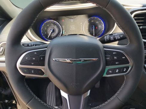 New 2026 Chrysler Pacifica Select image 22
