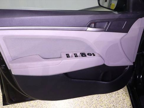 Used 2017 Hyundai Elantra SE w/ SE A/T Tech Package 03 FWD image 33