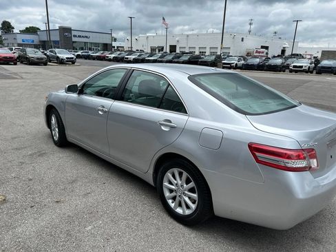 Used 2011 Toyota Camry XLE w/ XLE Extra-Value Pkg #2 FWD image 5