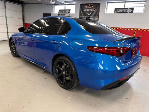 Used 2019 Alfa Romeo Giulia Ti image 4