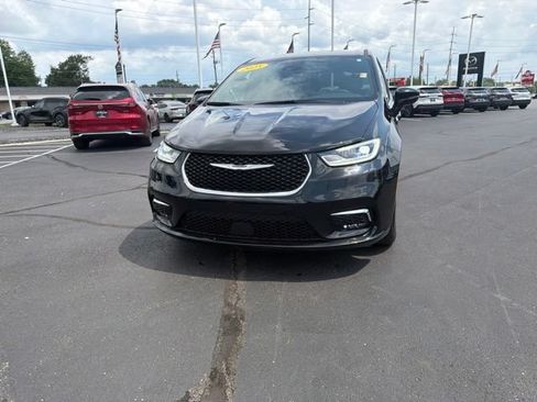 Used 2025 Chrysler Pacifica Select FWD image 23