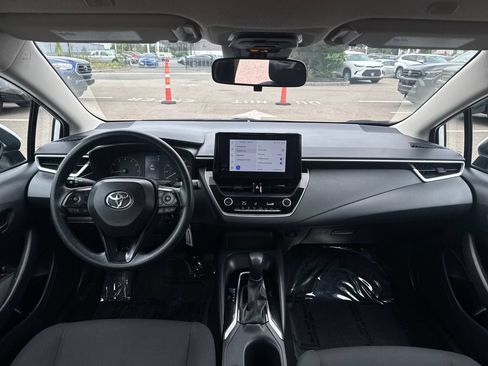 Used 2024 Toyota Corolla LE FWD image 10