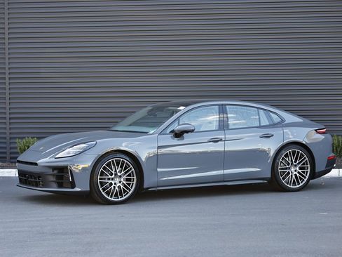 New 2026 Porsche Panamera 4 image 1