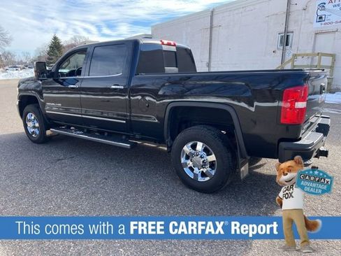 Used 2018 GMC Sierra 3500 Denali image 2