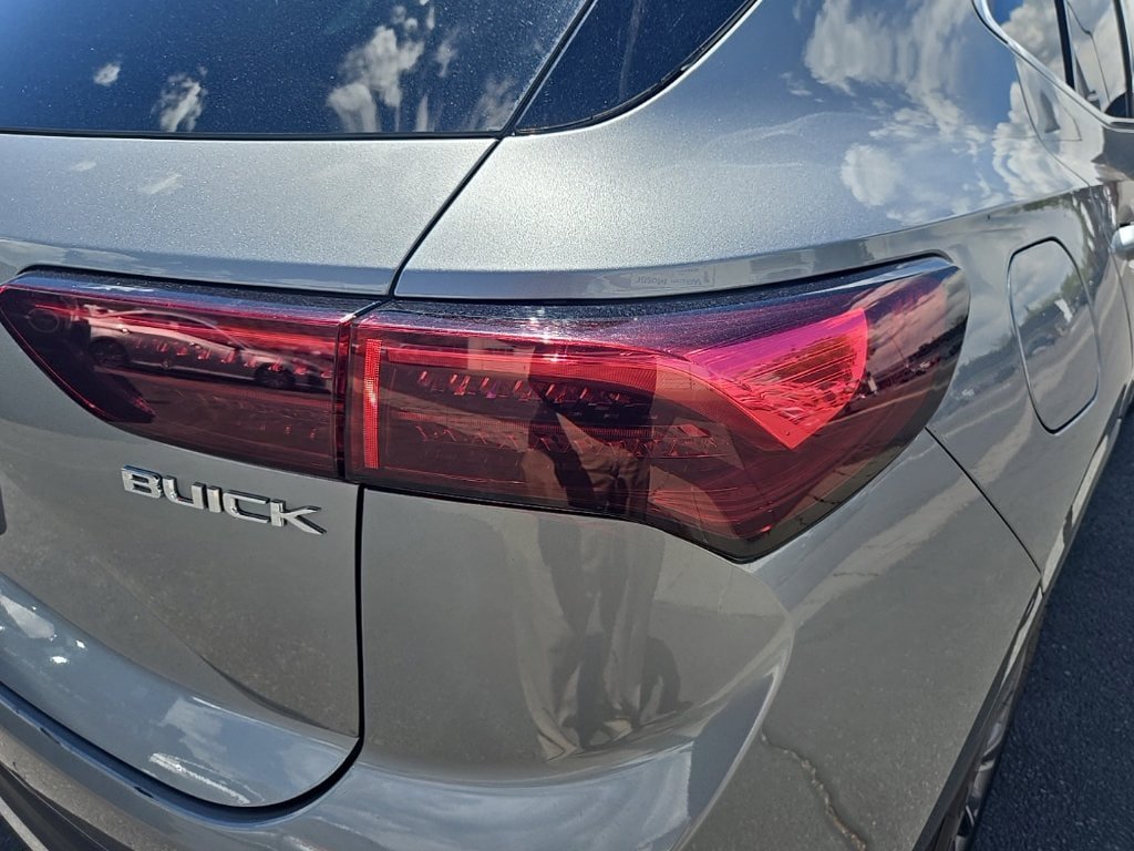 Used 2024 Buick Envision Preferred AWD/4WD image 34