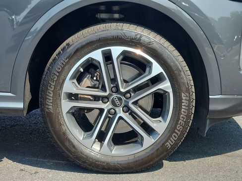 Used 2025 Audi Q5 Premium w/ Convenience Package AWD/4WD image 14