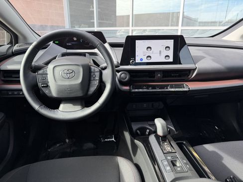 Used 2023 Toyota Prius Prime SE image 16