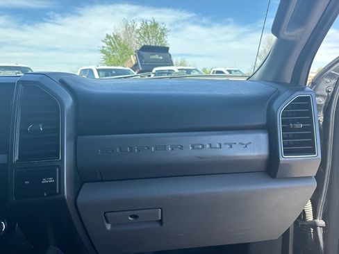 Used 2020 Ford F350 XLT w/ XLT Premium Package AWD/4WD image 13