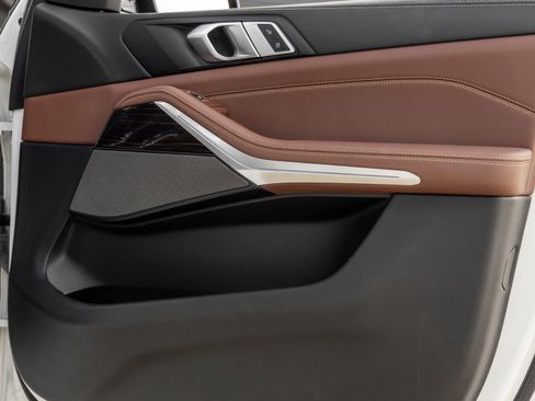 Used 2025 BMW X5 sDrive40i w/ M Sport Package image 40