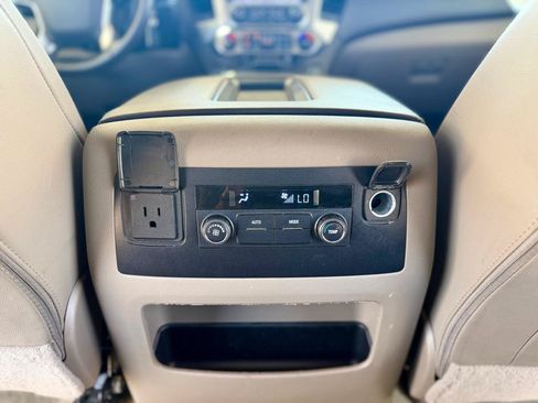 Used 2018 Chevrolet Suburban LT AWD/4WD image 16