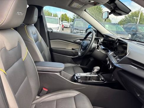 Used 2025 Chevrolet Trax ACTIV w/ Driver Confidence Package FWD image 10