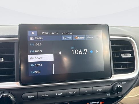 Used 2023 Hyundai Venue SEL w/ Cargo Package FWD image 12