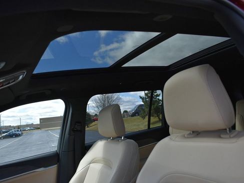 Used 2024 Jeep Grand Cherokee L Limited image 16