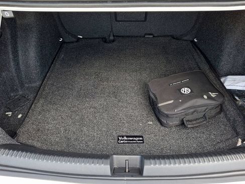 Used 2017 Volkswagen Jetta Sport FWD image 29