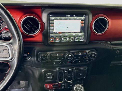 Used 2021 Jeep Wrangler Unlimited Rubicon w/ Uconnect 4C Nav & Sound Group AWD/4WD image 18