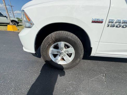 Used 2017 RAM 1500 Express RWD image 10