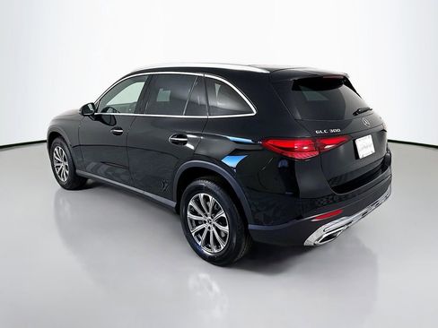 Used 2026 Mercedes-Benz GLC 300 4MATIC image 3